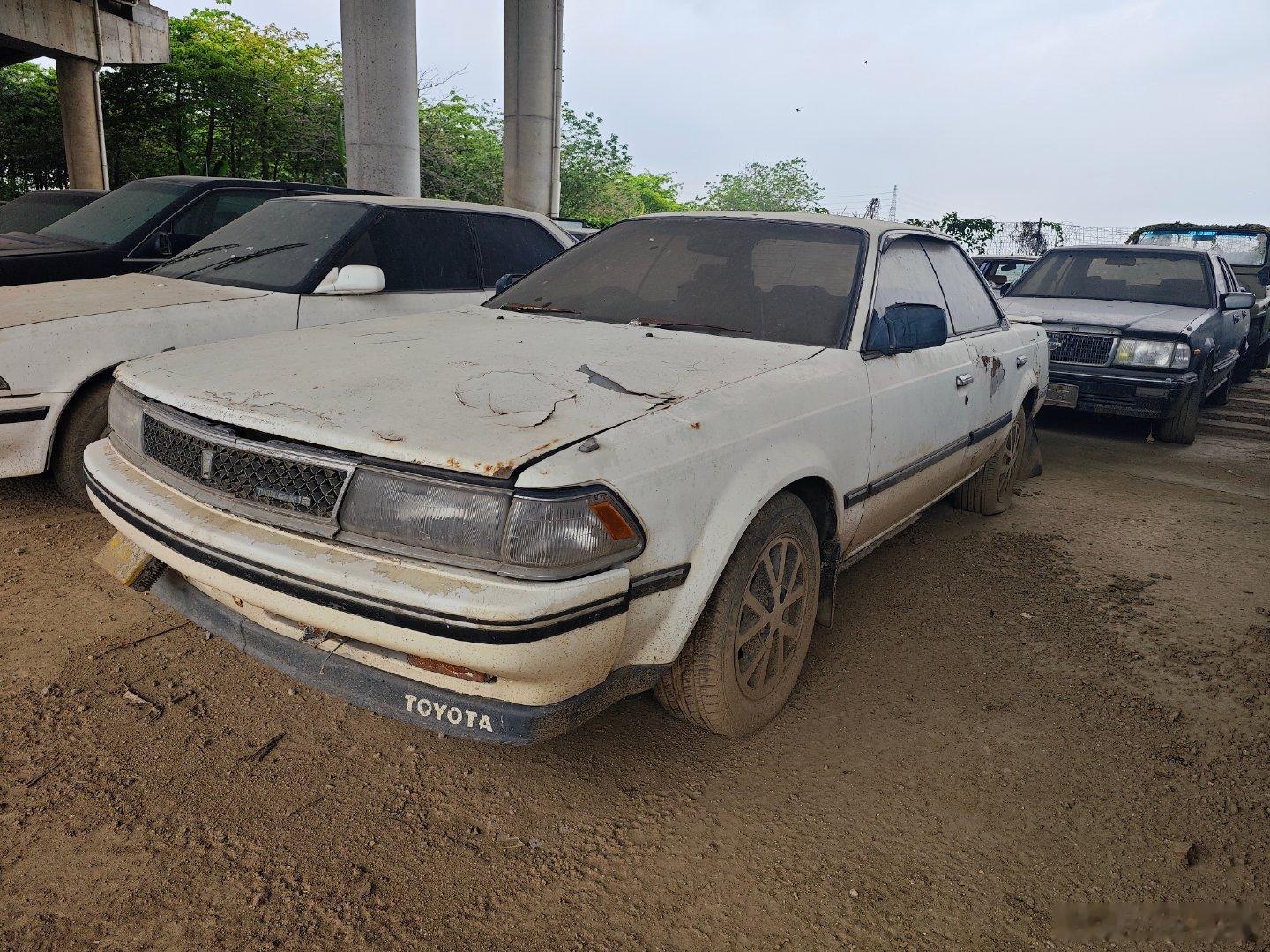 图 1 2 丰田Carina ED 2.0 G Limited
图3 丰田MARK II
图4 5 凯迪拉克de Ville
图6 日产总统
图7 斯巴鲁力狮旅行版
图8 9日产NX ​