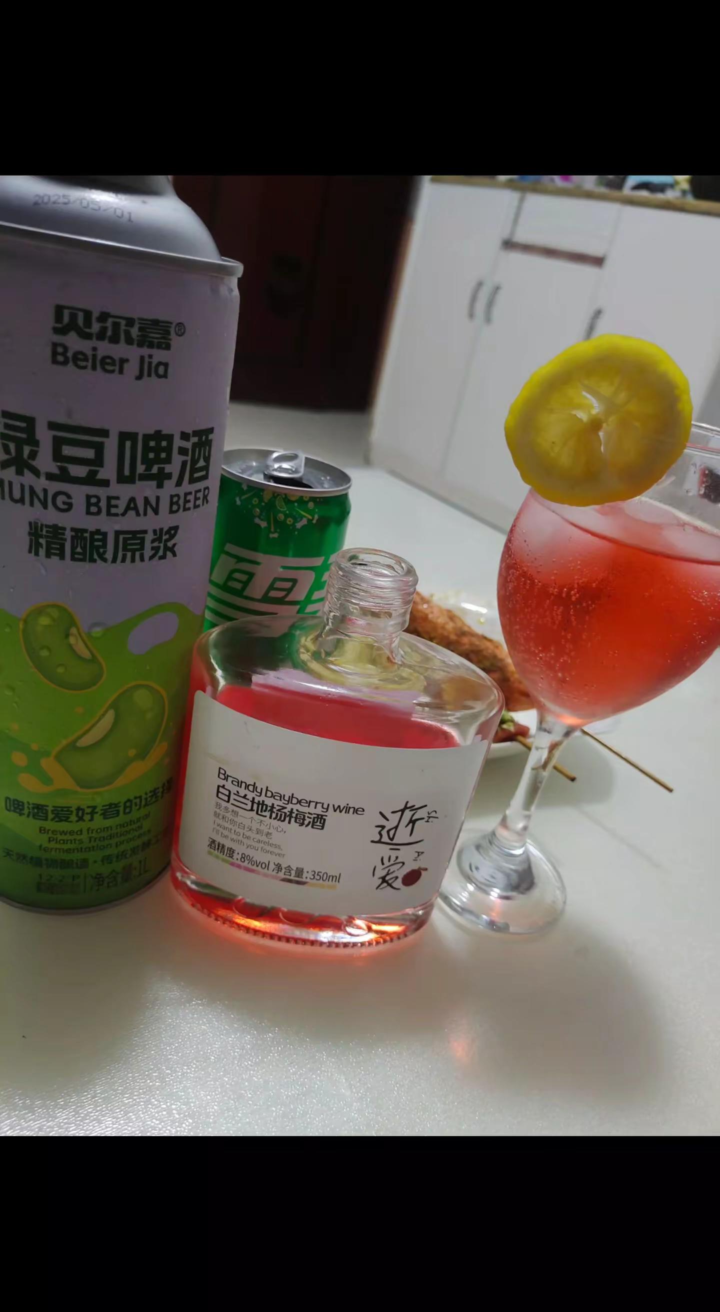 人人都想要真诚与偏爱，可这世间到处都是“虚伪”和“新鲜感”