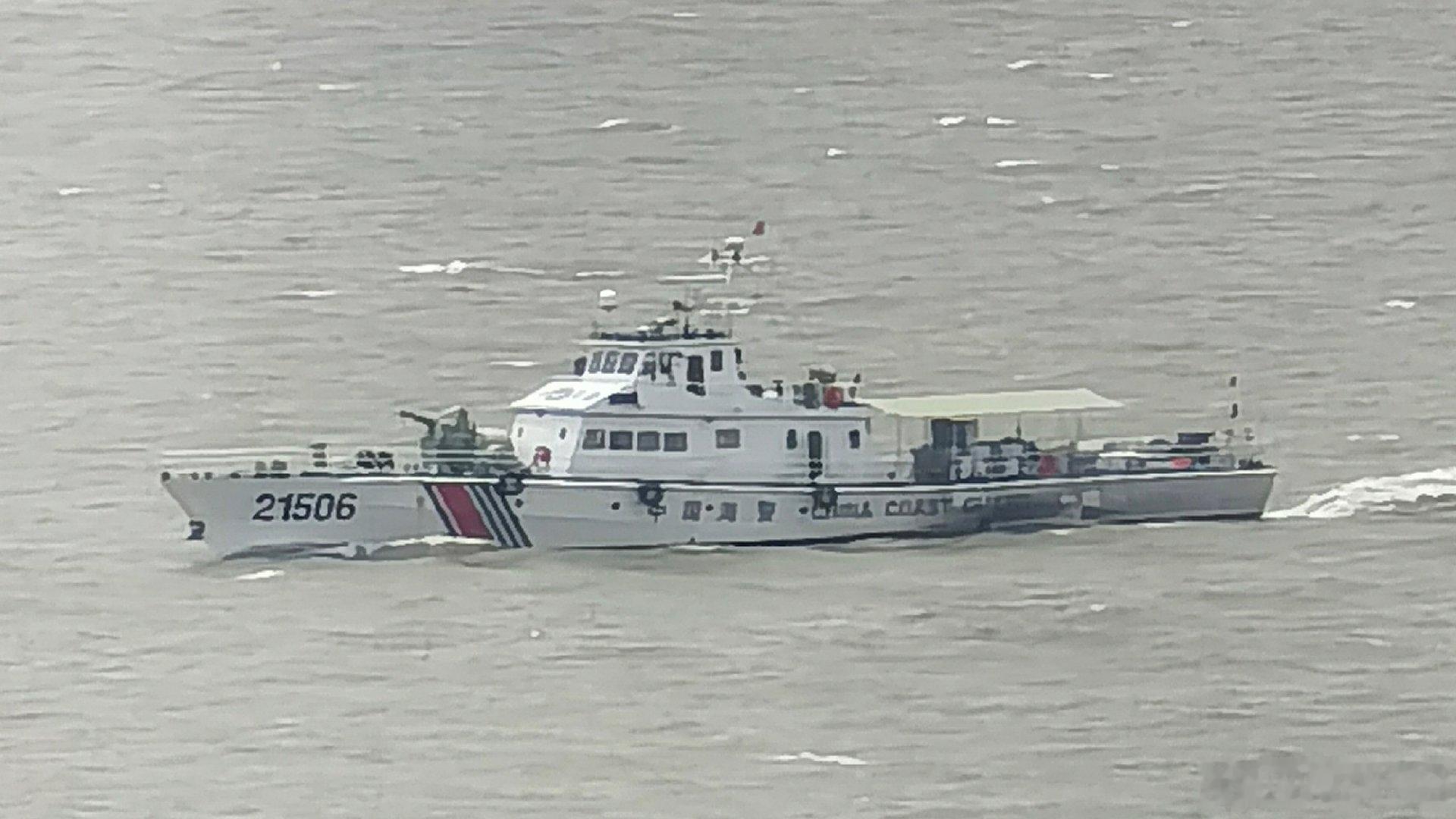 #中国海警[超话]# 🇨🇳中国海警21506艇，曾用舷号44003，原系公安边防218A型巡逻艇“公边H4403”艇，桂江造船建造，现隶属于广东广州海警局。#中国海警# [威武] #中国武警# [打call] #广州# [加油] #中国海洋执法# ​
