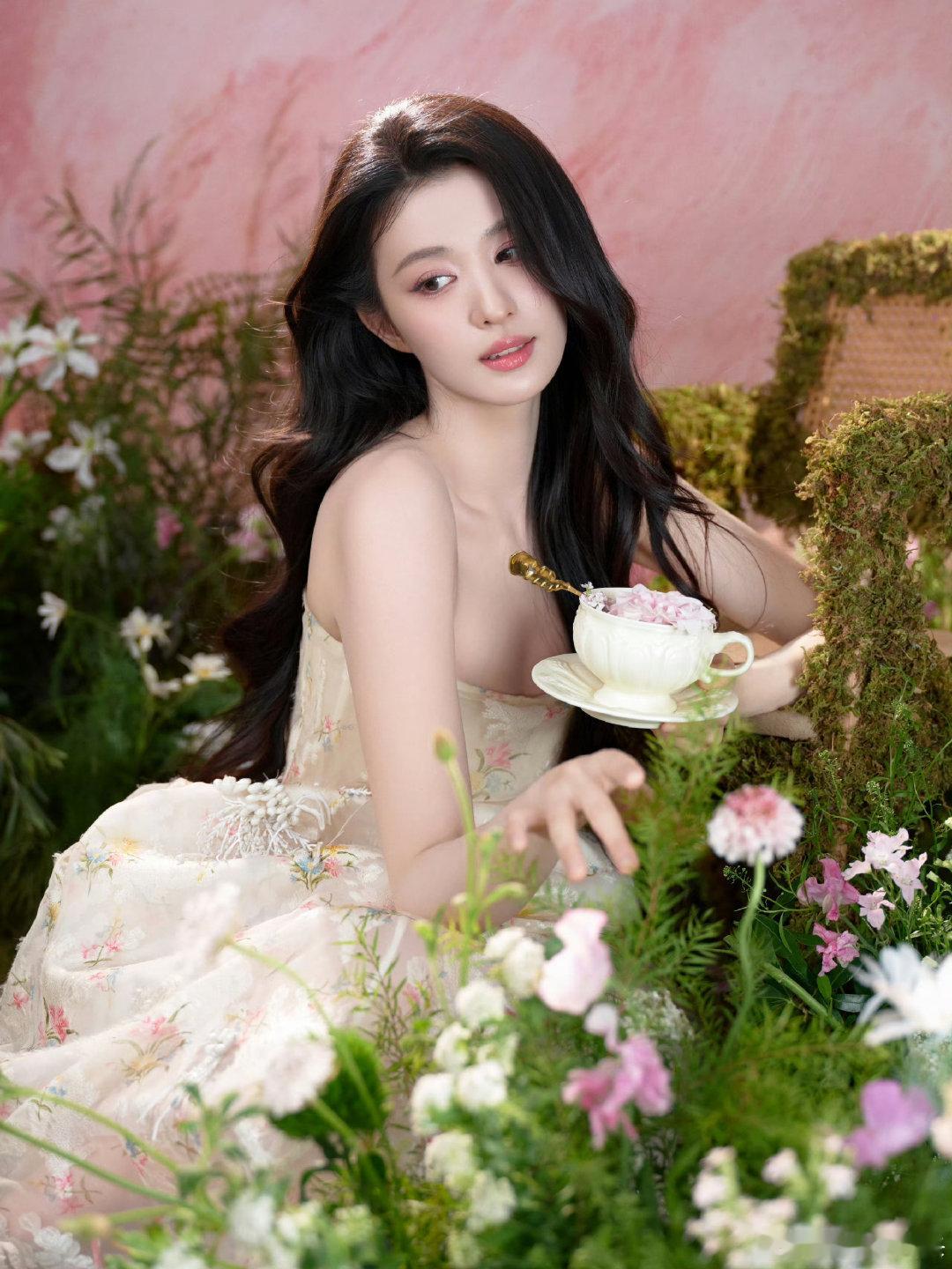 #王楚然[超话]#船船能给点经验吗，想升9级[期待] ​