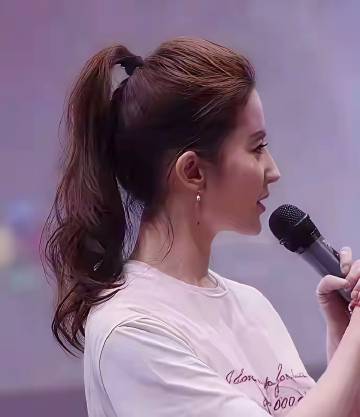 刘亦菲是怎么做到后面一点点头发，颅顶那么多头发的？