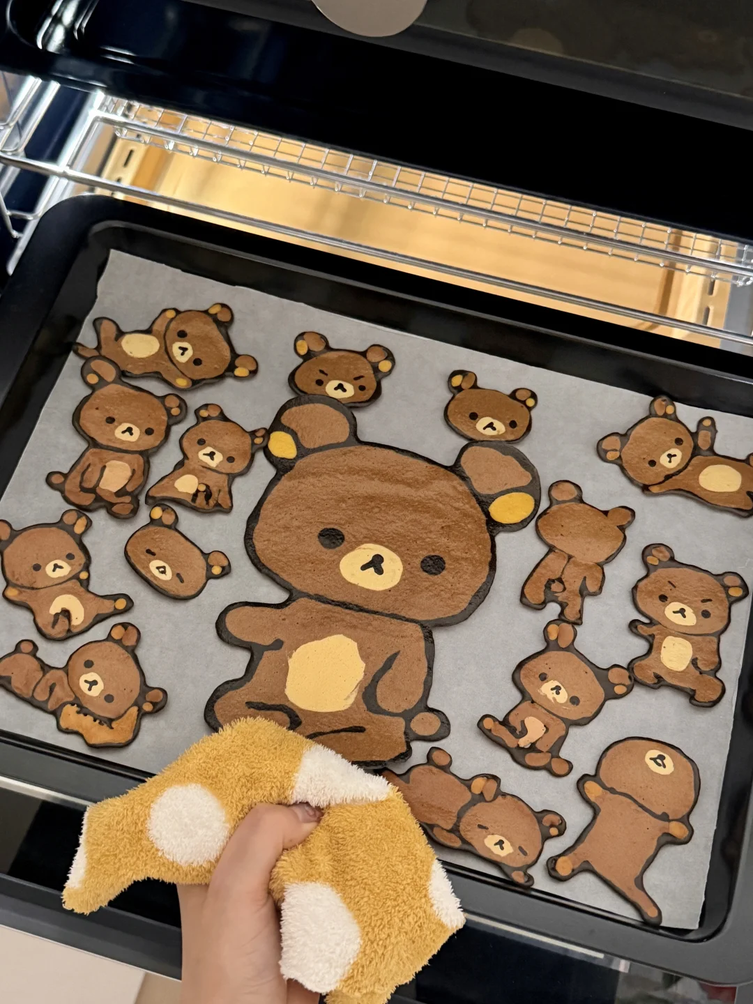 烤一盘轻松熊鸡蛋饼干🍪～