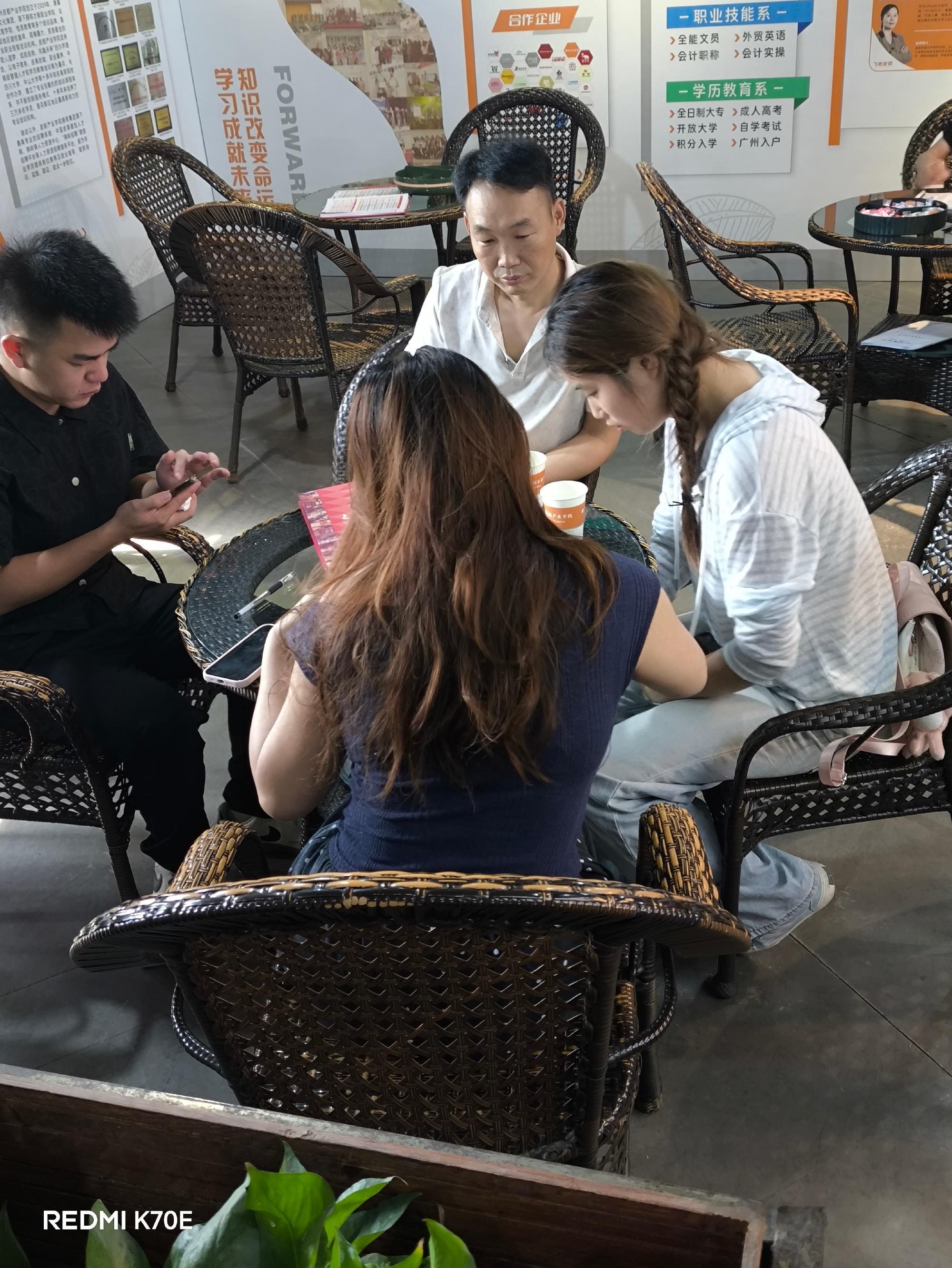 广州哪家电商实训老学员推荐多？全类目全日制校区真实分享很多想线上创业...