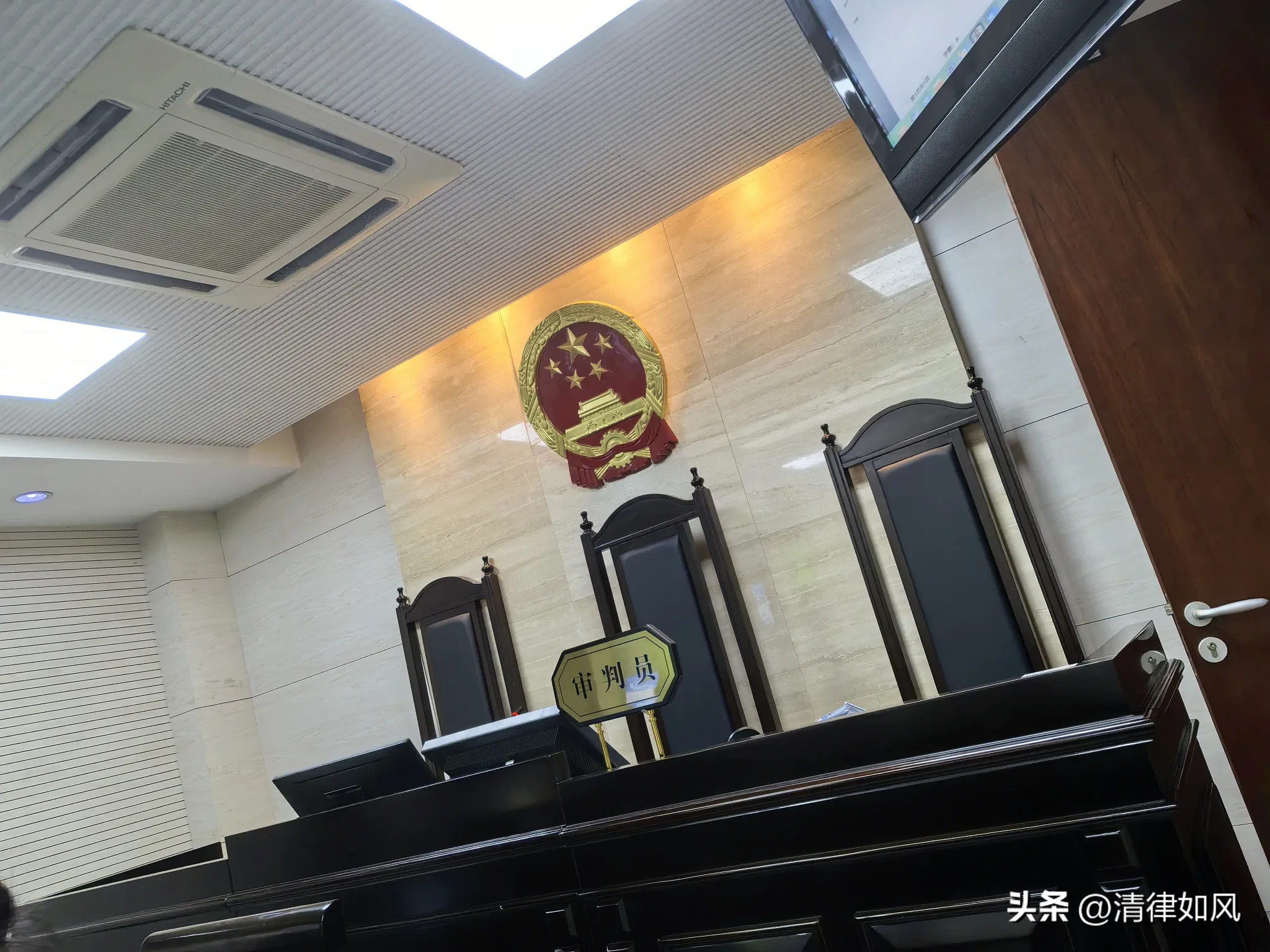 信访“倒查追责”来了！老百姓终于不用白跑腿、白说理了！

不少人都有过这样的经历