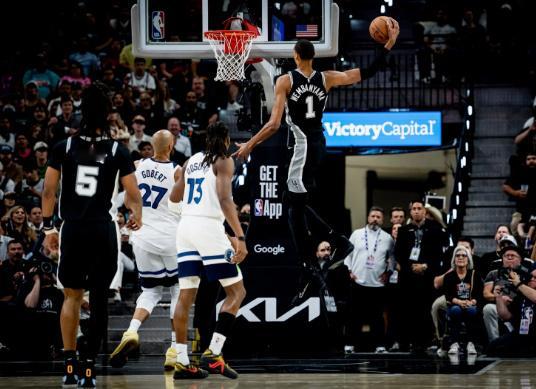 NBA 多点开花全员暴走！马刺大胜森林狼拿下天王山，手握晋级赛点 精彩...