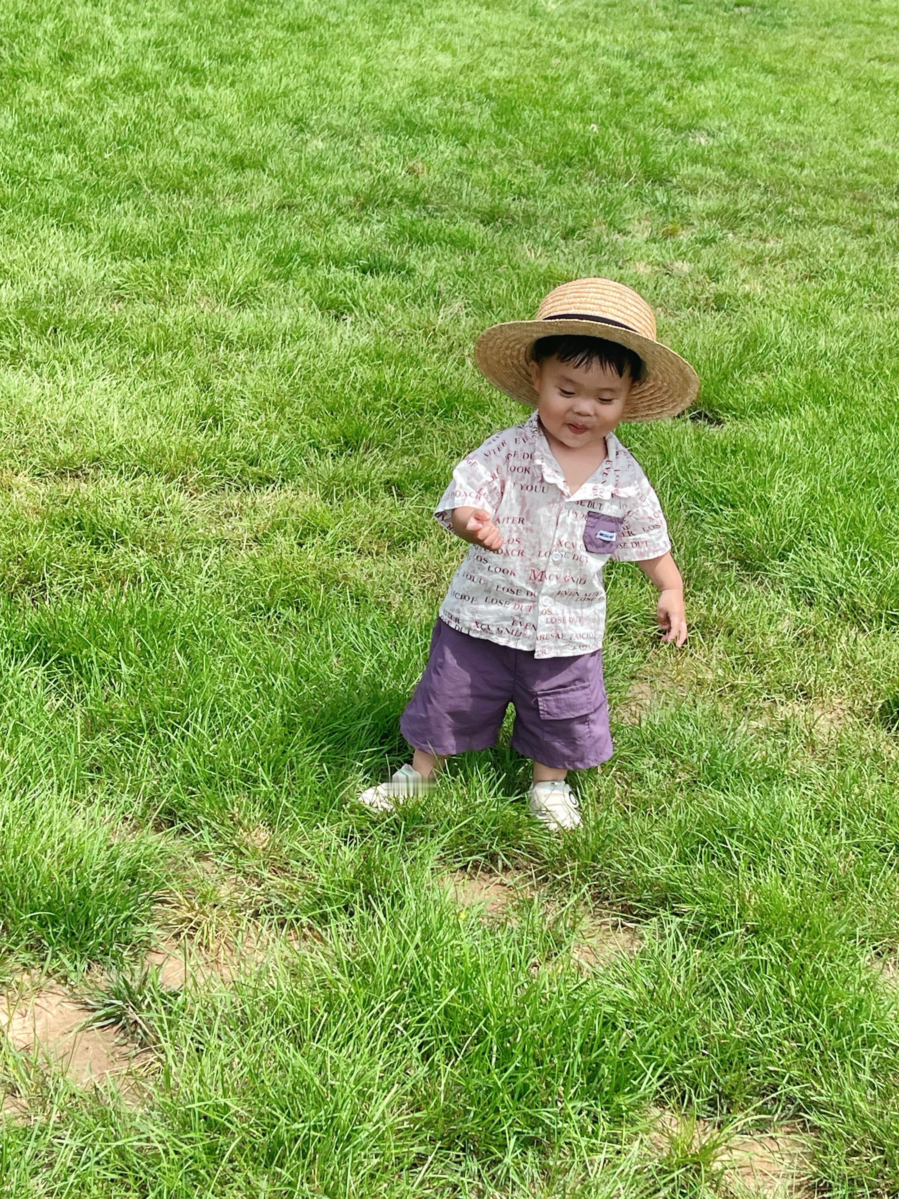 今天是真不适合出门，但我还是陪闺蜜出来看场地了，热化了！！！ ​​​