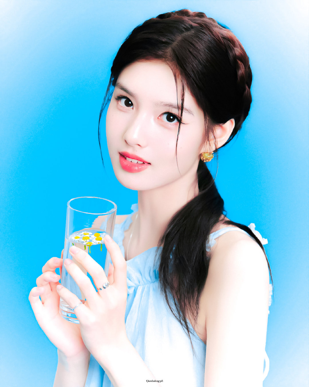 艾米·小雏菊

💧✨🌼 ​