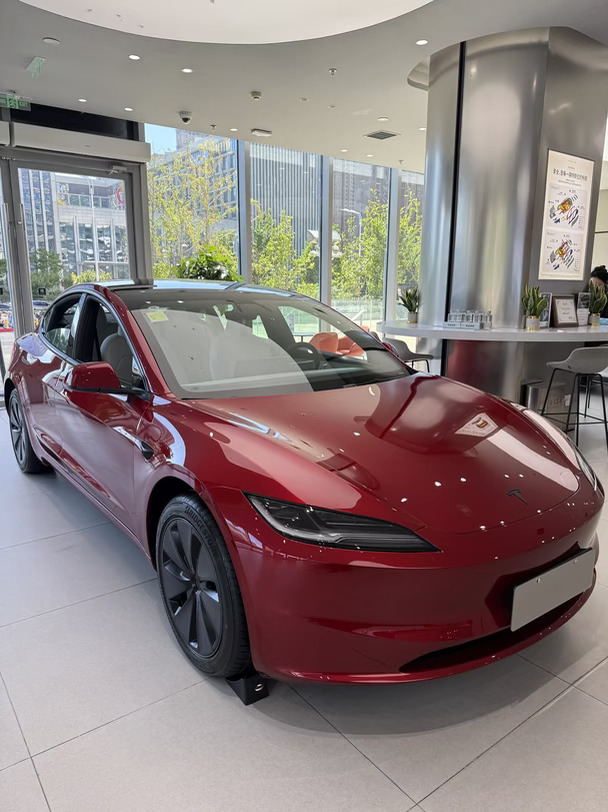 这还不拿下？Model 3 19.77w 起，10 月抓紧入