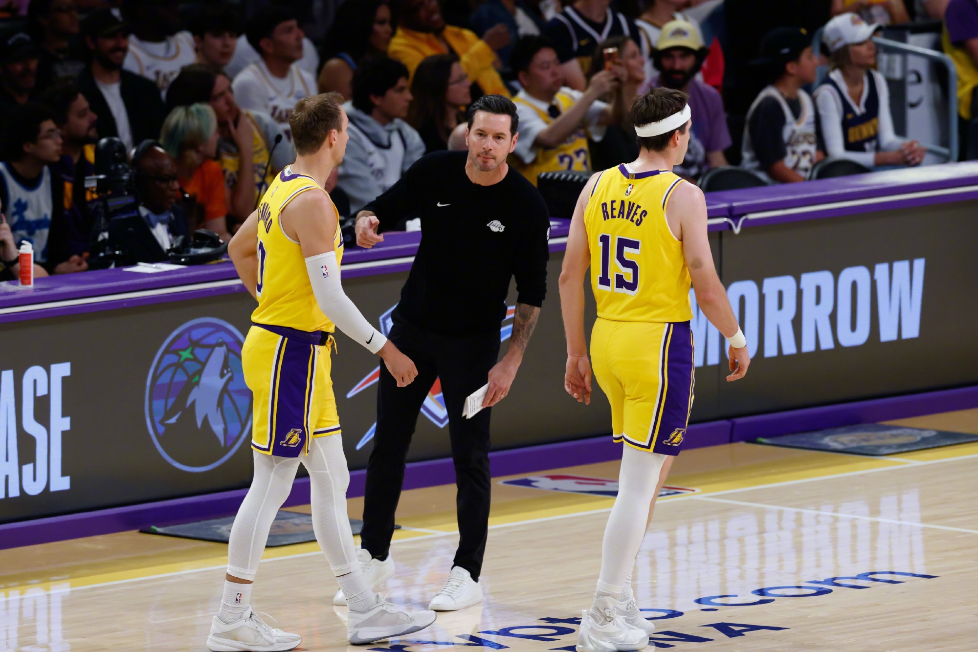 【 NBA季后赛西部半决赛G3，湖人主场108-131不敌雷霆，总比分...