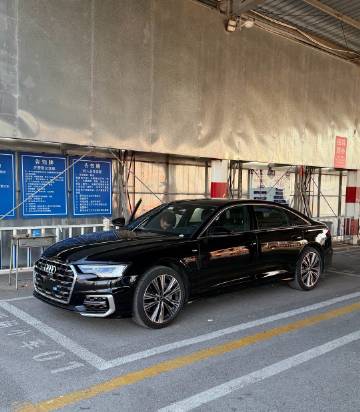 碰到一个刚提A6L的大哥，聊了两句。<br /><br />45T q...