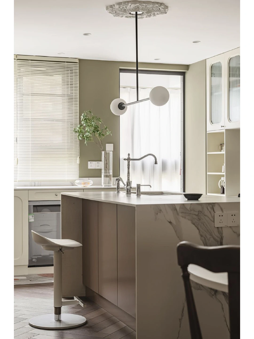 103㎡中岛台开放式厨房，法式复古优雅实用