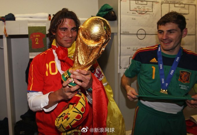 西班牙2比0轻取法国，纳达尔第一时间在社交媒体发文祝贺西班牙队重返世界...