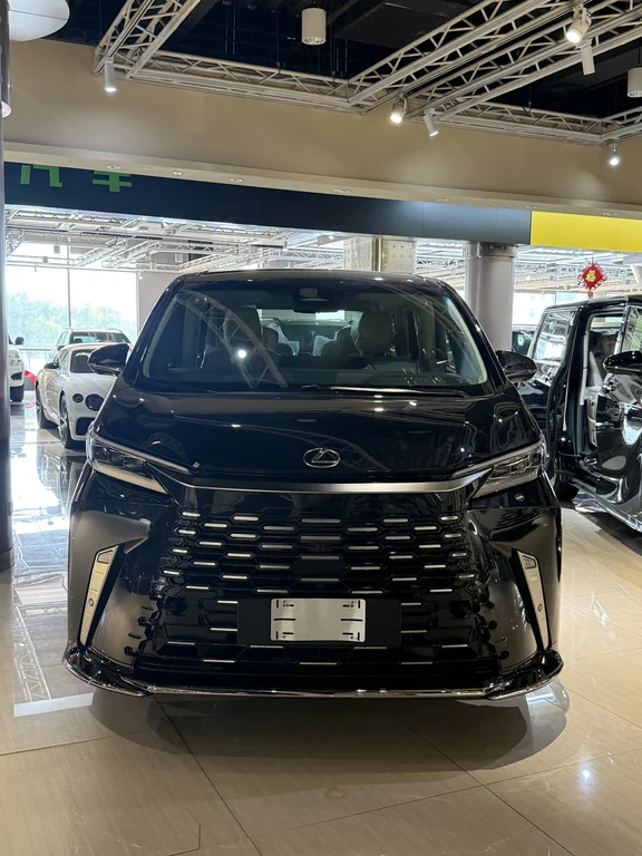 现车 急售🙏141万题全新26款雷克萨斯LM500