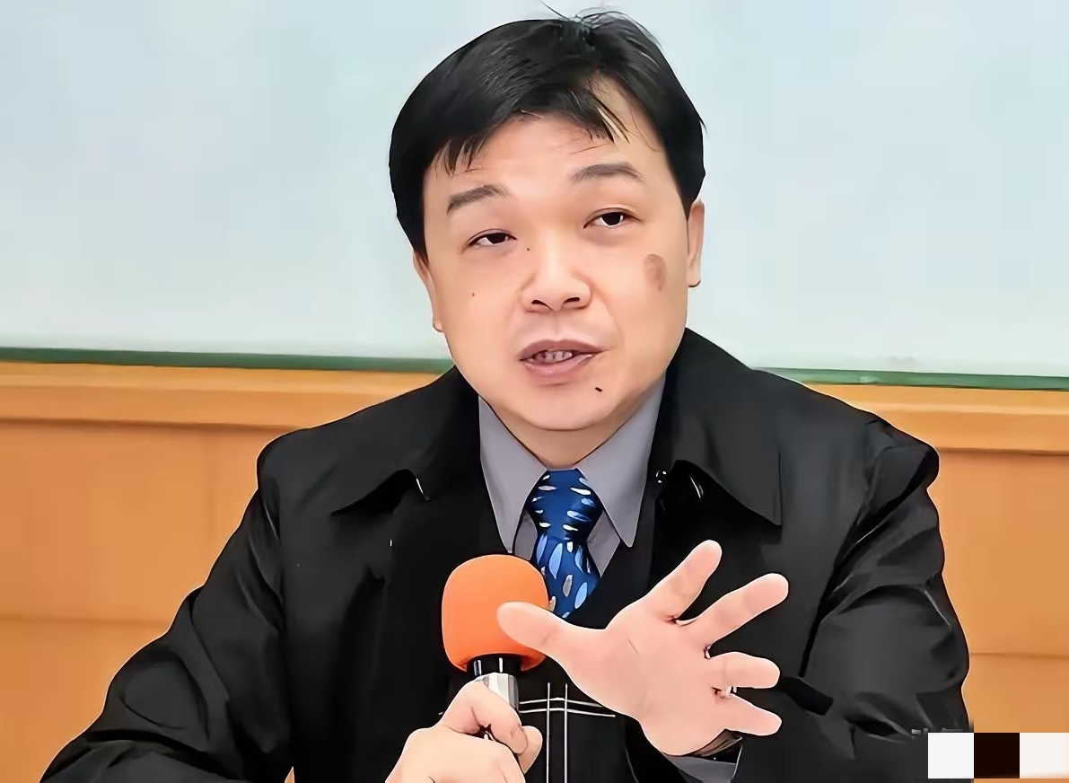 27日台陆委会副主委沈有忠：台湾从来都没有“台独”这个选项！29日副主委梁文杰重申：现阶段没有“台独”问题！
 
10月27日，媒体记者就蔡康永表态不支持“台独”一事向台陆委会副主委沈有忠提问，沈有忠称：“台湾从来都没有‘台独’这个选项，台湾现阶段没有台独议题。”该说法曝光之后，岛内激进独派随即强烈