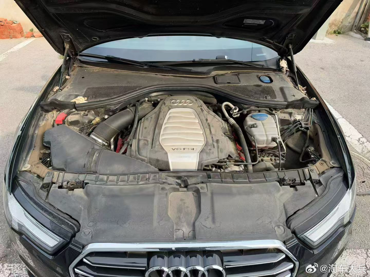 16 年 奥迪 A6L 30FSI 舒适  11w 公里 一手车  保实表 车特别新 前后加热全景天窗 全车二遍漆 没有事故 喜欢的来吧 8w 多即可拥有 真便宜啊[嘿哈] 这代 A6L 媲美日系车的发变稳定性 ​