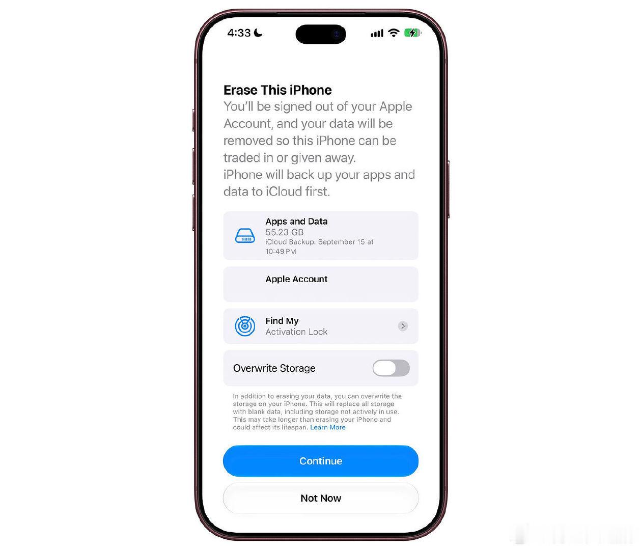🔐📱 iOS 27.2：数据擦除更加安全💪
苹果正在测试一项新选项，允许用空白数据覆盖 iPhone 的整个存储空间，包括不再使用的区域。
与传统的擦除方式不同，这种方法会额外进行存储空间的物理覆盖。苹果提醒，此操作将耗时更长，并可能影响闪存的使用寿命。
将于 2027 年 1 月 1 日生效🤓
#ios27# ​