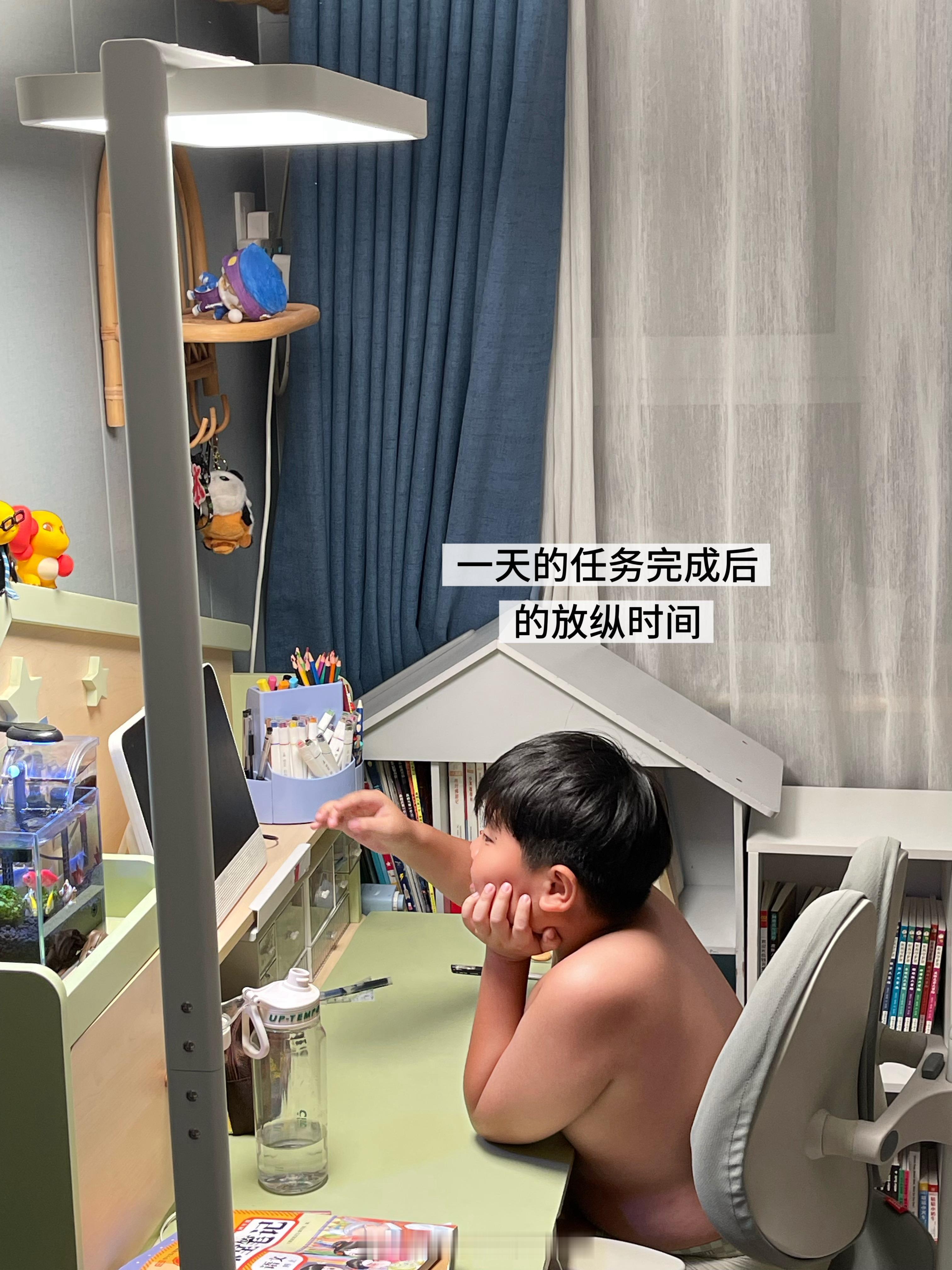 🎉庆祝我又熬过一天[挖鼻] 今天的所有学习任务都是下午开始的，平时一...