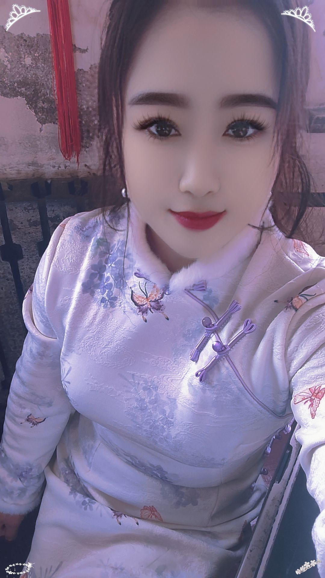 <p>旗袍美女 <!--{img:0}--></p><img src=...