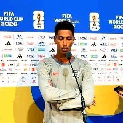 能让贝林厄姆感到极度沮丧的，只有阿根廷球员。

他直言，和阿根廷人踢球不是战术博弈，而是一场完全不同的战斗。他们会为每一个球拼抢到极致，更可怕的是无孔不入的心理战。

他们会不断试图钻进你的脑海，扰乱注意力。场上永远充斥着争论、对峙和戏剧性的冲突，把每一次对抗都变成个人恩怨。贝林厄姆坦言，必须心理极