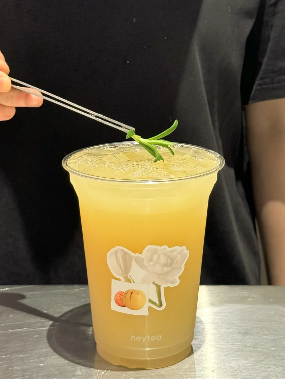 喜茶新品荔枝茶特调已严肃品鉴 ！！！！