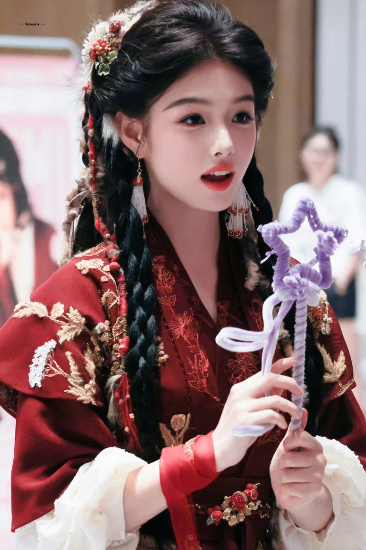 #艾米进组几天瘦了一大圈#预约《百妖谱》一起观看灵动可爱的桃夭[嘘] ​