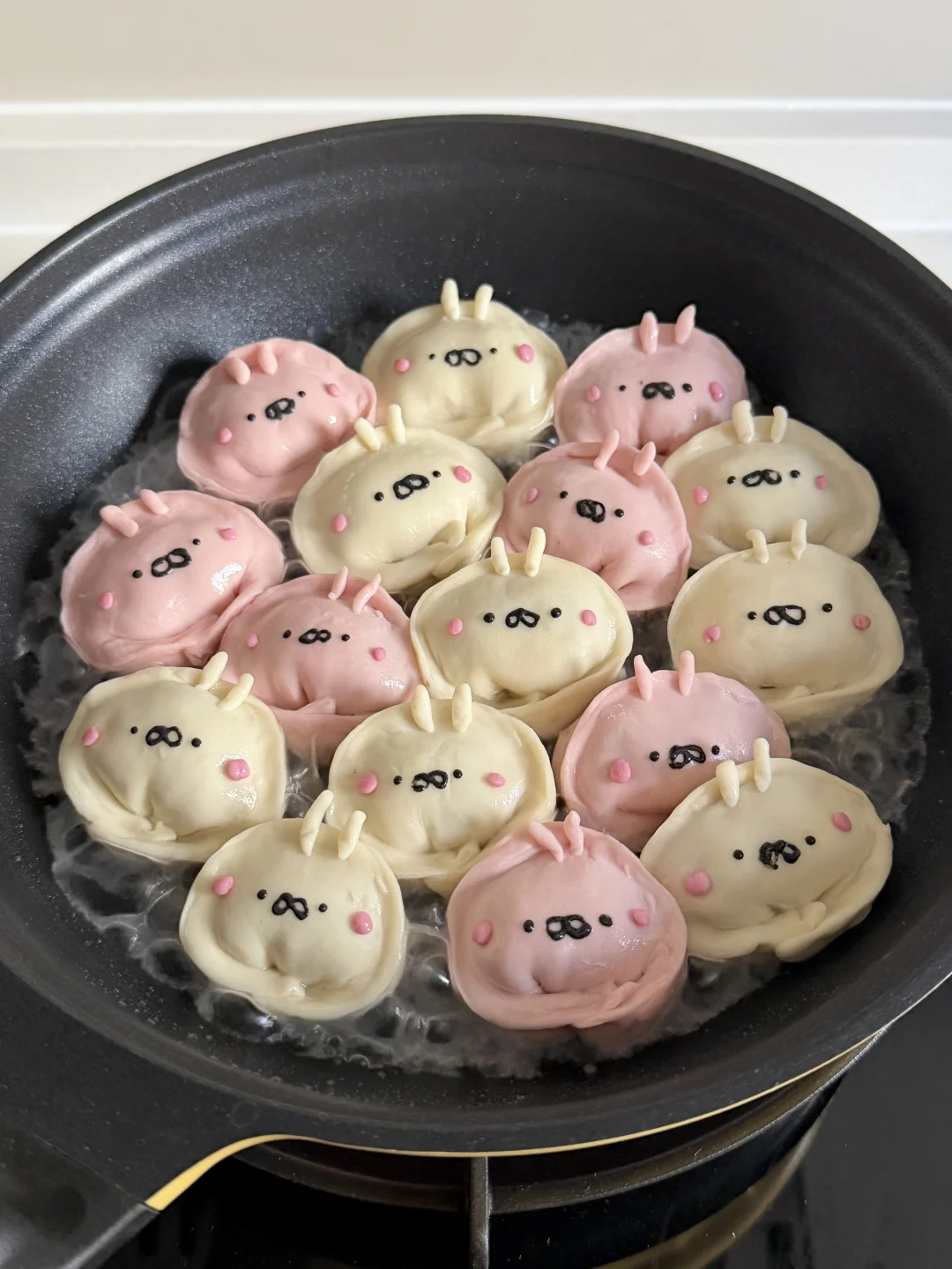 〇･∞︎･〇兔丸春笋牛肉煎饺🥟