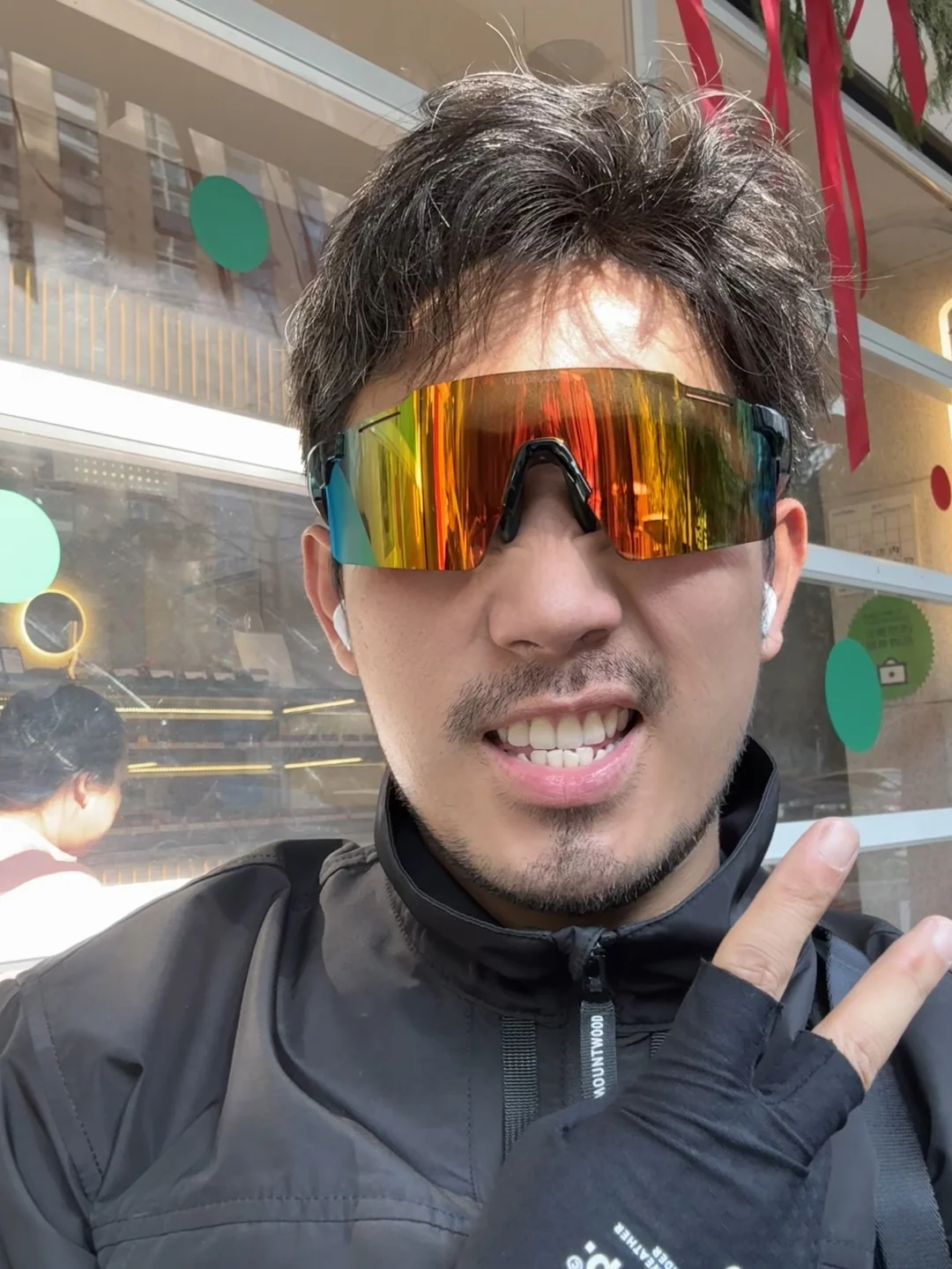 骑进2025｜真的有人戴骑行头盔好看的吗