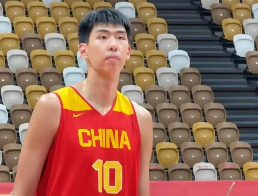 ‌，新赛季将继续效力广州男篮。此前他曾收到NCAA球队报价，但因广东与...
