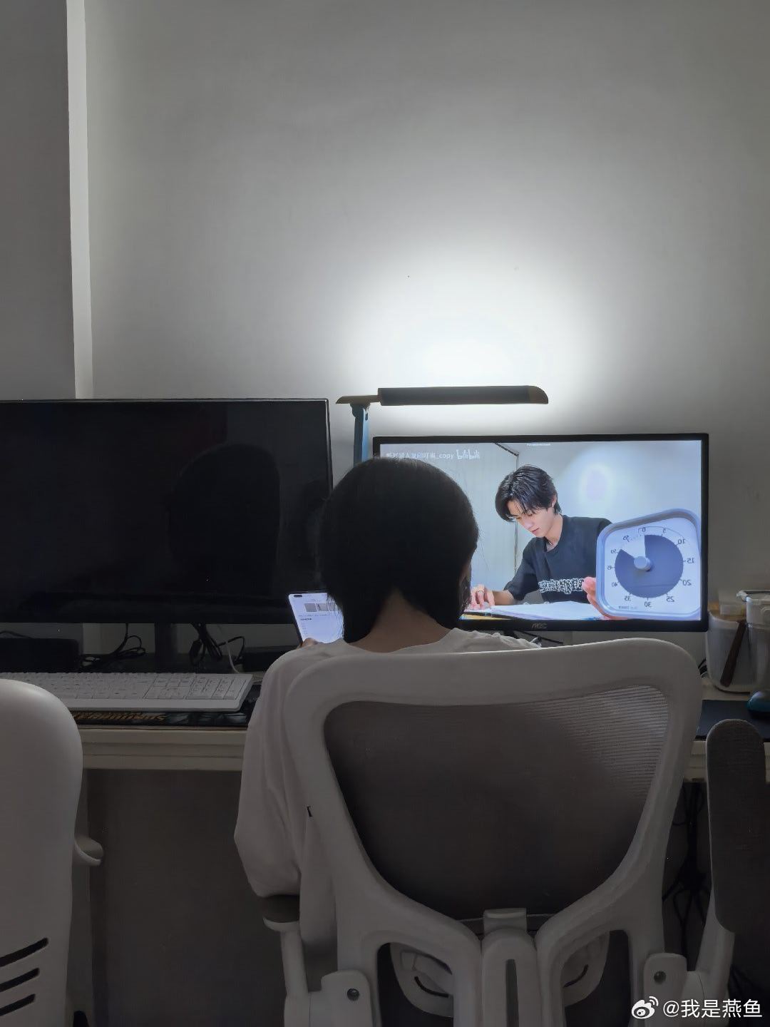 暑假即将结束，烂尾楼工程就靠线上自习室来拯救了。只要能进入学习状态，哪怕形式稀奇古怪也无所谓[允悲][允悲]#家有高中生##暑假作业# ​
