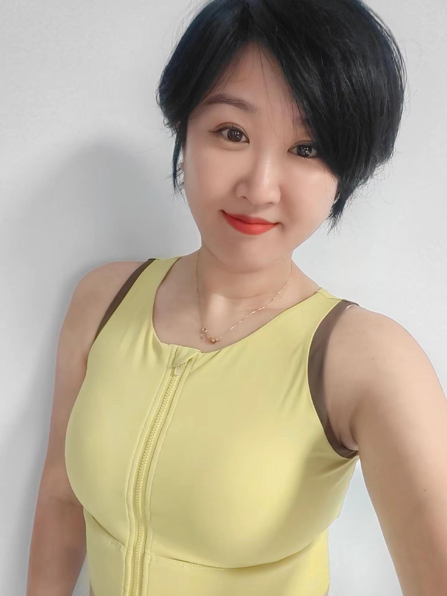 <p>可甜可酷可温柔 健身小姐姐 <!--{img:0}--></p>...