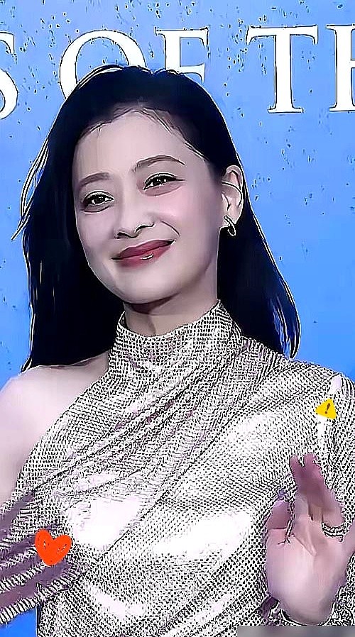梅婷说自己从不做家务，全靠老公。

有人羡慕她命好，有人觉得这婚姻不踏实。可往深了看，哪有那么多“天生好命”。

郑佩佩为生儿子，前后怀孕8次流产4次。颖儿和付辛博AA制，生孩子期间没收入，焦虑到不行。戚薇主外，老公李承铉在家带娃，也被指指点点。

你看，婚姻里谁做什么、钱怎么分，都是一场博弈。梅婷
