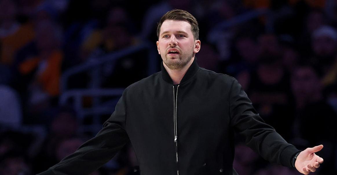 东契奇已经在斯洛文尼亚为湖人组织了一场迷你训练营，在NBA新赛季开始前就和一帮新队友一起投入训练。仅仅是这些主动举措，扎威就已经迫不及待想和东契奇并肩作战。他直言：“我能够感受到东契奇的领导力。他今年希望更加挺身而出。我很兴奋，伙计。我真的非常期待和他一起打球。当然，当我们一起打篮 ​