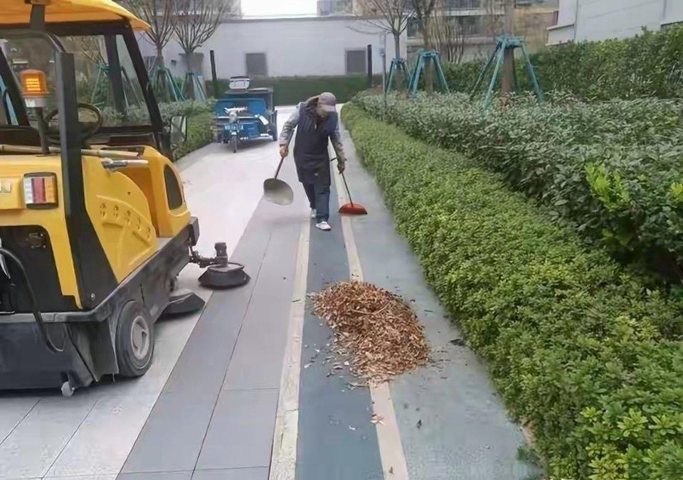 物业公司“撤场潮”袭来：居民不愿交物业费，物业公司也不干了 ​