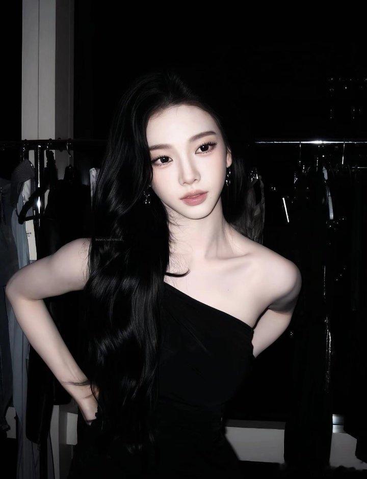 你们觉得张元英和柳智敏谁是五女一 ​