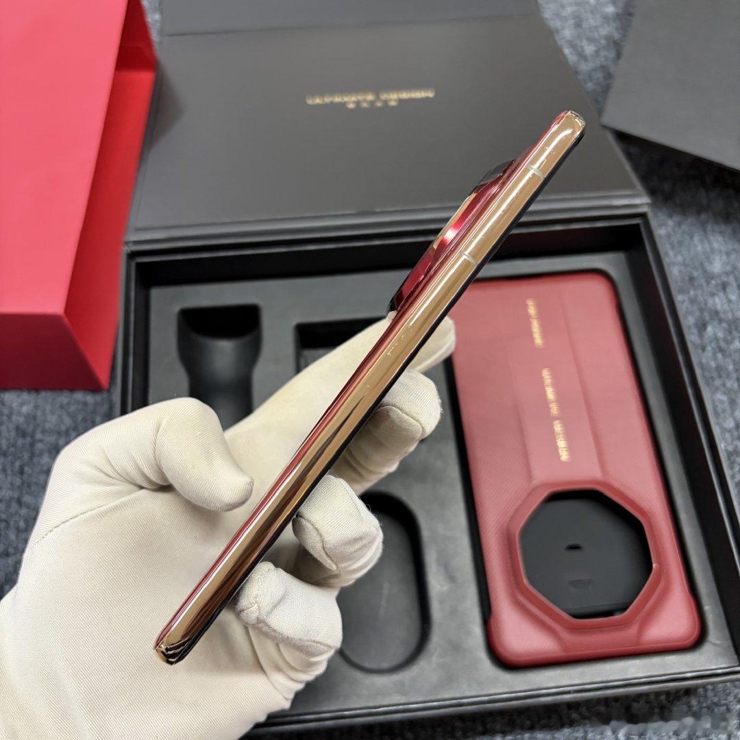 华为Mate70RS 非凡大师 瑞红16+512G
​
​外观98新 电池健康90% 带盒子和保护壳 价格5199 ​