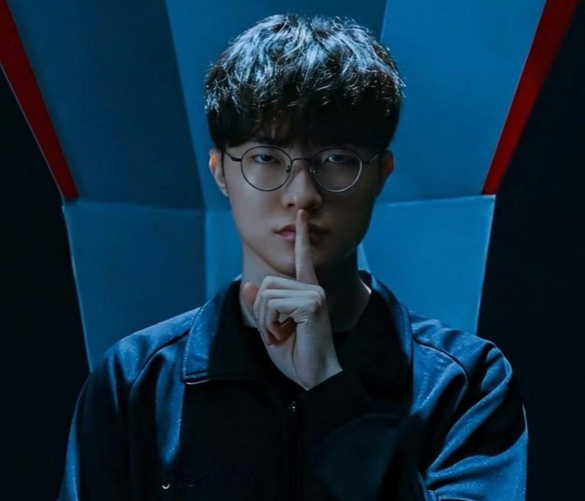 如果S16抽签真让Knight遇上Faker，那大概率Knight能赢Faker，像S14决赛那种的结局，应该是不会再发生了

#Knight或遭遇Faker##S14决赛或在首轮复现##xun谈决赛拉野惩戒失误# ​