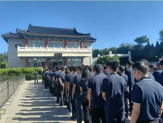 37岁龚爽不幸离世，八宝山告别现场，众多名家送行