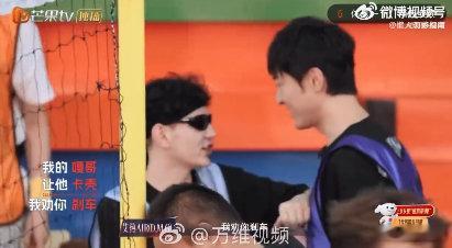 #艾热王传君rap互怼##披荆斩棘# 艾师傅接梗接到飞起，王传君输出稳得一批，这波互怼看得人直呼精彩。 ​