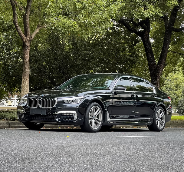 宝马7系 2018款 730Li 领先型 M运动套装