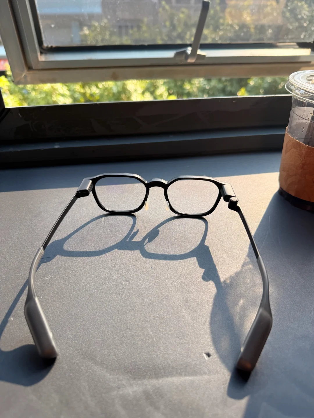 第一副智能眼镜！雷鸟iO开箱
