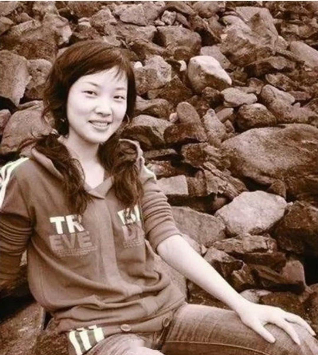 汶川特大地震发生时，为抢救13名学生英勇牺牲，时年仅25岁。[伤心]让我们一起记住她的名字: 袁文婷 ​​​
