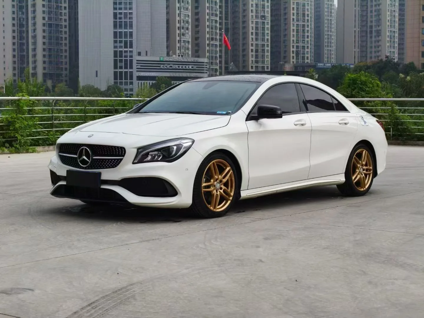 奔驰CLA220 6.88