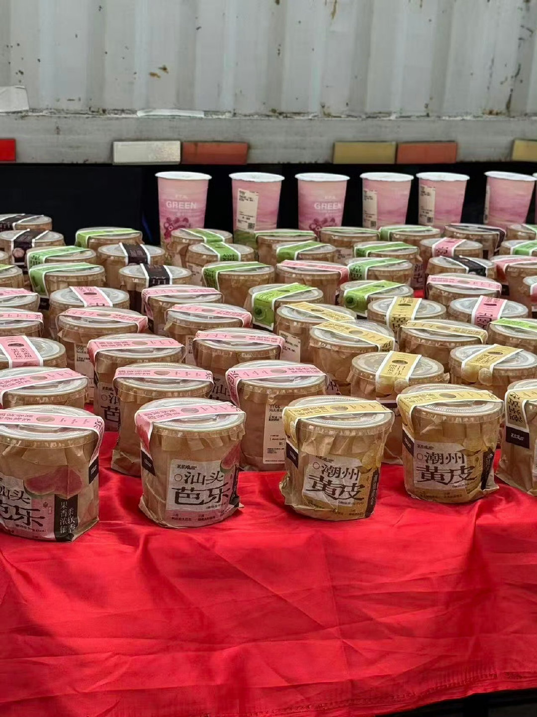 孟姐的朋友圈含金量还在上升[收到]
制片人亲自请客，全组跟着沾光！人缘好超级好的孟姐！祝孟子义拍摄顺利🥳！！

#优酷制片人请客孟子义剧组##制片人王怀宇请客孟子义剧组# ​