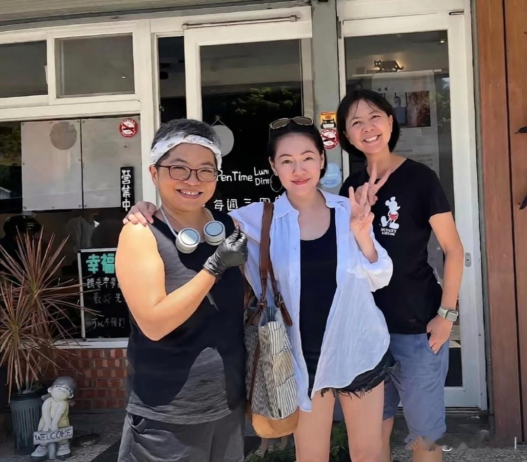 小s的年龄感上来了 ​