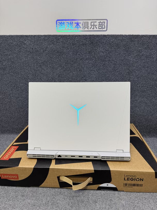 拯救者Y9000P冰魄白 跑分170万左右 5888元