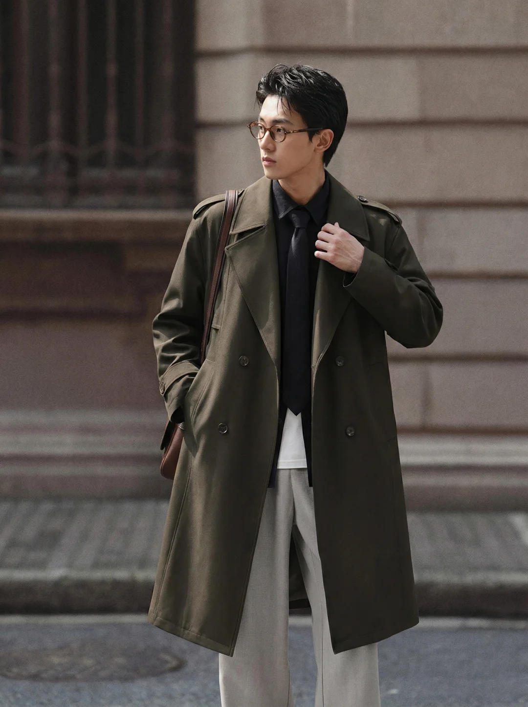 早春精英感风衣穿搭，独属于都市人慢节奏