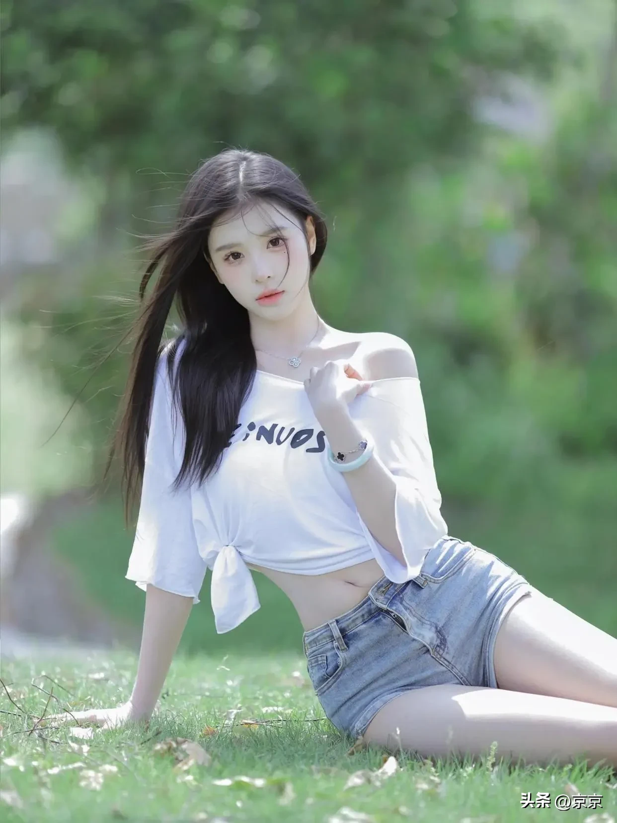 美女户外休闲写真太美了