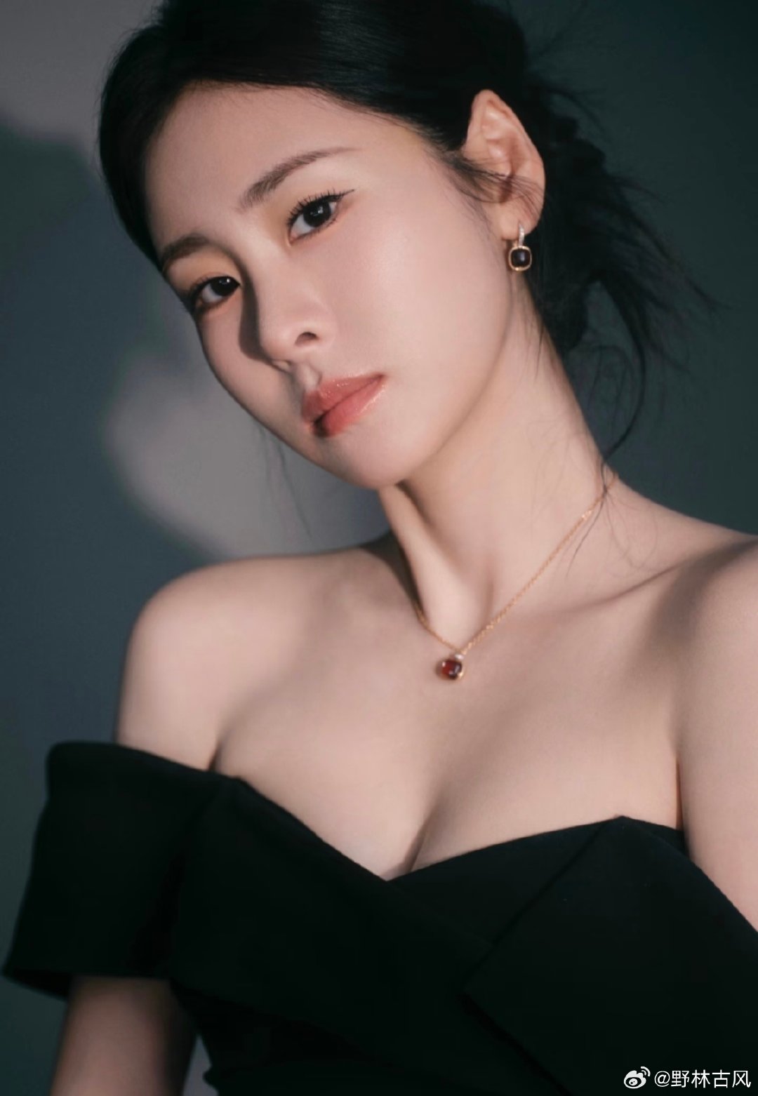 张碧晨：成熟的风韵之美 ​