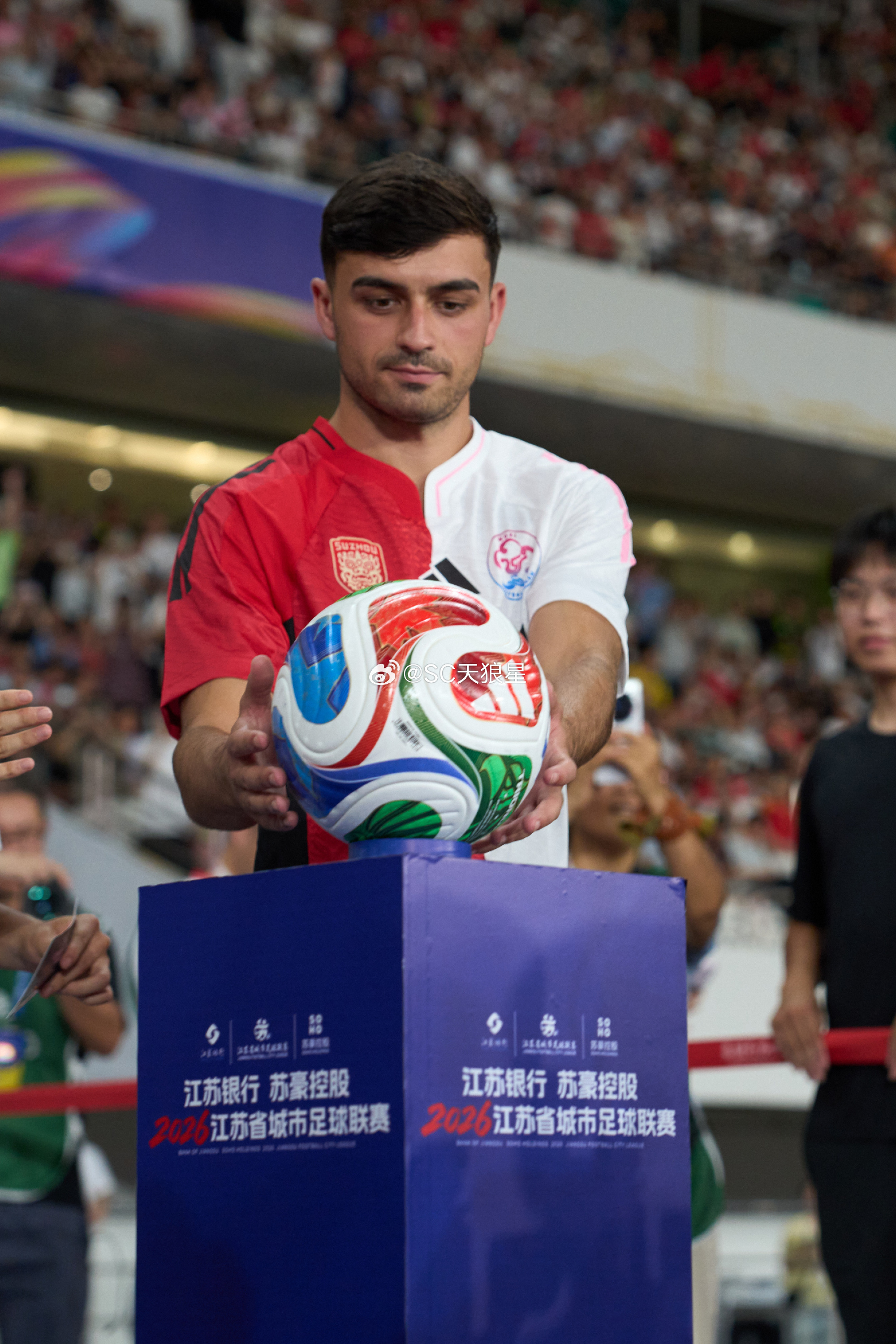 世界杯大幕徐徐落下，国内球迷们也要逐渐回归，我们自己的足球生活。 昨天...