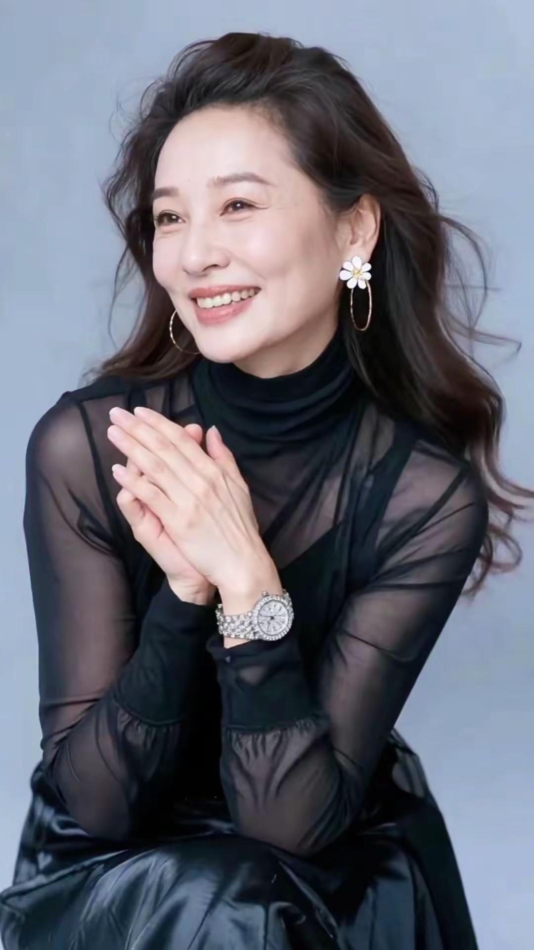 <p>纯欲天花板 <!--{img:0}--><!--{img:1}-...